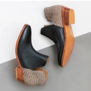 The Root Collective Blythe Leather Ankle Bootie sz 10